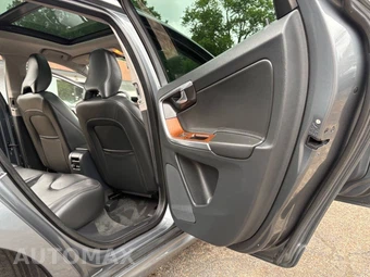 2017 Volvo XC60 T5 Inscription - miniatura 20