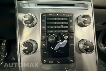 2017 Volvo XC60 T6 Dynamic - miniatura 23