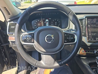 2017 Volvo XC90 T5 Momentum 5-Passenger – miniatura 10
