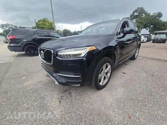 2017 Volvo XC90 T5 Momentum 5-Passenger