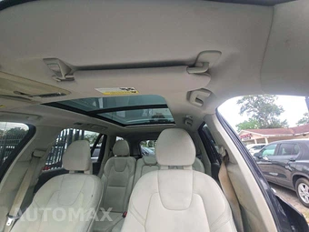 2017 Volvo XC90 T5 Momentum 5-Passenger - miniatura 11