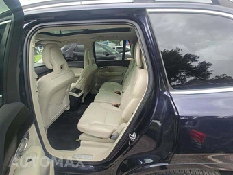 2017 Volvo XC90 T5 Momentum 5-Passenger - miniatura 13