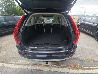 2017 Volvo XC90 T5 Momentum 5-Passenger - miniatura 14