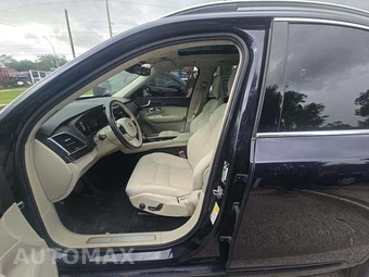 2017 Volvo XC90 T5 Momentum 5-Passenger - miniatura 6