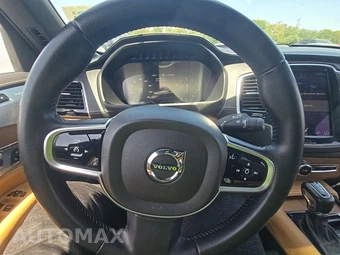 2017 Volvo XC90 T6 Inscription 7-Passenger – miniatura 10