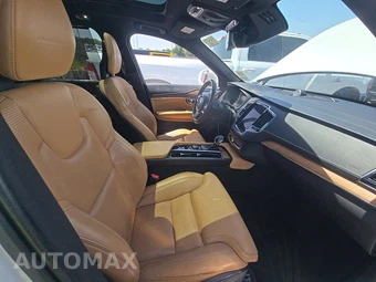 2017 Volvo XC90 T6 Inscription 7-Passenger – miniatura 8