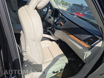 2017 Volvo XC90 T6 Inscription 7-Passenger – miniatura 8