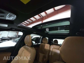 2017 Volvo XC90 T6 Inscription 7-Passenger - miniatura 11