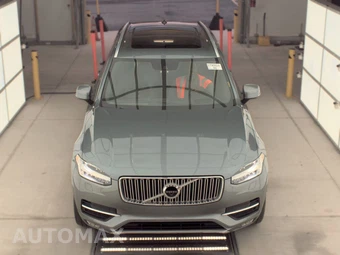 2017 Volvo XC90 T6 Inscription 7-Passenger – miniatura 2