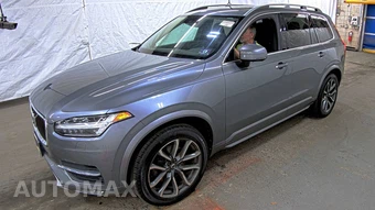 2017 Volvo XC90 T6 Momentum 7-Passenger