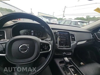 2017 Volvo XC90 T6 Momentum 7-Passenger – miniatura 11