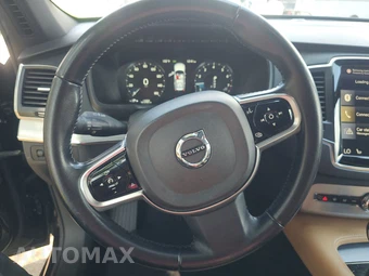2017 Volvo XC90 T6 Momentum 7-Passenger - miniatura 10