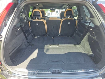2017 Volvo XC90 T6 Momentum 7-Passenger - miniatura 17