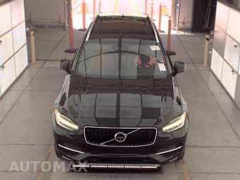 2017 Volvo XC90 T6 Momentum 7-Passenger - miniatura 2
