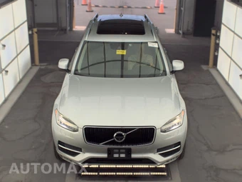 2017 Volvo XC90 T6 Momentum 7-Passenger - miniatura 2