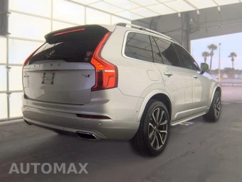 2017 Volvo XC90 T6 Momentum 7-Passenger - miniatura 4