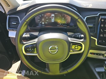 2017 Volvo XC90 T6 Momentum 7-Passenger – miniatura 10