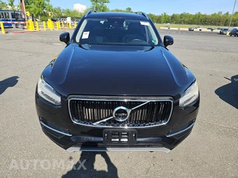 2017 Volvo XC90 T6 Momentum 7-Passenger – miniatura 2