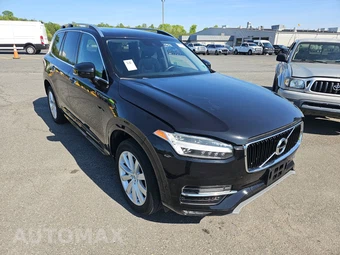 2017 Volvo XC90 T6 Momentum 7-Passenger – miniatura 3