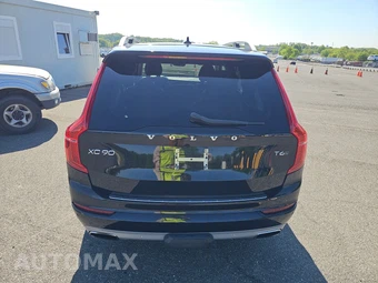 2017 Volvo XC90 T6 Momentum 7-Passenger – miniatura 5