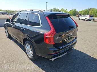 2017 Volvo XC90 T6 Momentum 7-Passenger – miniatura 6