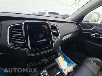 2017 Volvo XC90 T6 Momentum 7-Passenger - miniatura 10