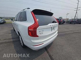 2017 Volvo XC90 T6 Momentum 7-Passenger - miniatura 2