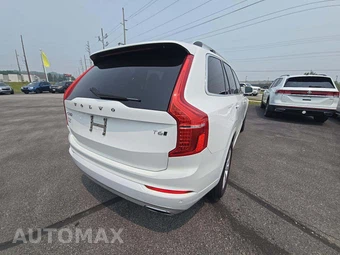 2017 Volvo XC90 T6 Momentum 7-Passenger - miniatura 3