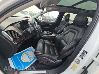 2017 Volvo XC90 T6 Momentum 7-Passenger - miniatura 6