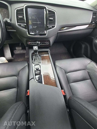 2017 Volvo XC90 T6 Momentum 7-Passenger - miniatura 10