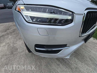 2017 Volvo XC90 T6 Momentum 7-Passenger - miniatura 22