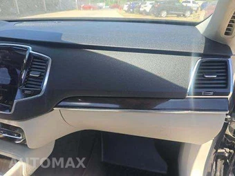 2017 Volvo XC90 T6 Momentum 7-Passenger - miniatura 21
