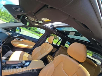 2017 Volvo XC90 T6 Momentum 7-Passenger - miniatura 11