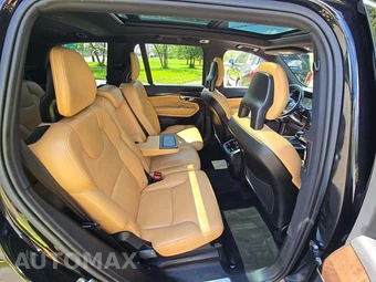 2017 Volvo XC90 T6 Momentum 7-Passenger - miniatura 17