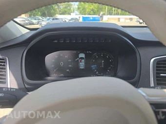 2017 Volvo XC90 T6 Momentum 7-Passenger - miniatura 6