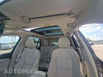 2017 Volvo XC90 T6 Momentum 7-Passenger - miniatura 8