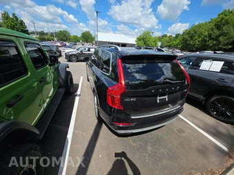 2017 Volvo XC90 T6 Momentum 7-Passenger – miniatura 2