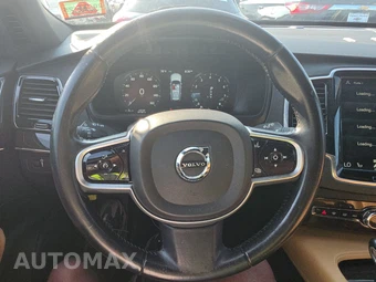 2017 Volvo XC90 T6 Momentum 7-Passenger – miniatura 10