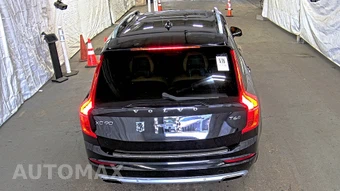 2017 Volvo XC90 T6 Momentum 7-Passenger – miniatura 5