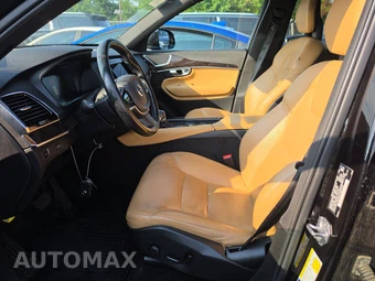2017 Volvo XC90 T6 Momentum 7-Passenger – miniatura 7