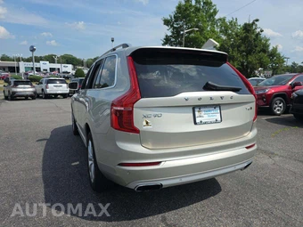 2017 Volvo XC90 T6 Momentum 7-Passenger - miniatura 2