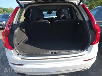 2017 Volvo XC90 T6 Momentum 7-Passenger - miniatura 19