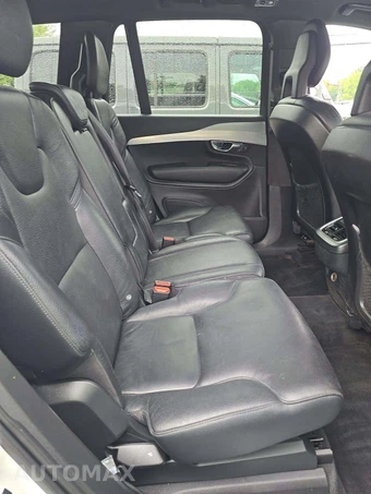 2017 Volvo XC90 T6 Momentum 7-Passenger - miniatura 17