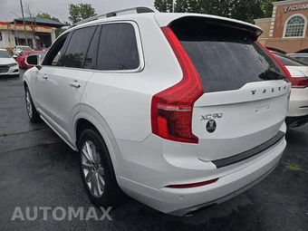 2017 Volvo XC90 T6 Momentum 7-Passenger - miniatura 2