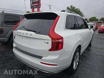 2017 Volvo XC90 T6 Momentum 7-Passenger - miniatura 3