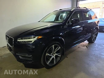 2017 Volvo XC90 T6 Momentum 7-Passenger