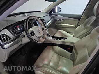 2017 Volvo XC90 T6 Momentum 7-Passenger – miniatura 13