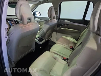 2017 Volvo XC90 T6 Momentum 7-Passenger – miniatura 16