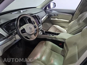 2017 Volvo XC90 T6 Momentum 7-Passenger – miniatura 22