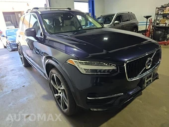 2017 Volvo XC90 T6 Momentum 7-Passenger – miniatura 3